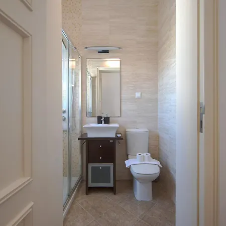 Gaspar House 4*